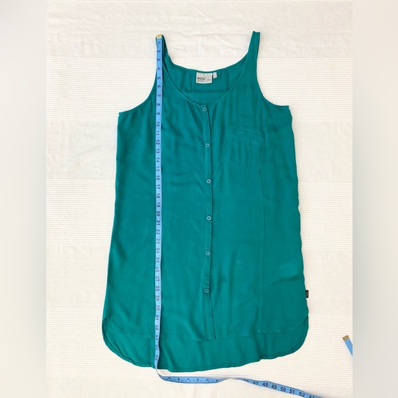 WEZC Green Beach Shirt Dress - Picture 4 of 12